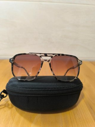 Occhiali da sole da donna marroni e multicolor