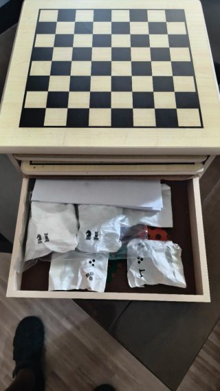 Caja de juegos de madera