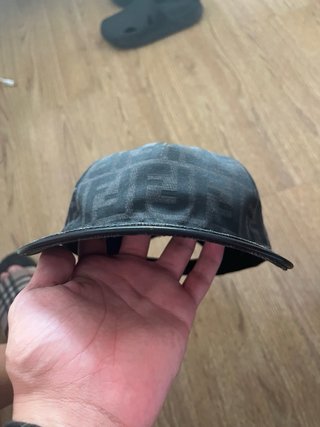 Gorra Fendi Negra
