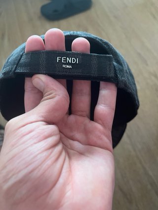 Gorra Fendi Negra