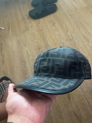 Gorra Fendi Negra