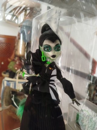 Monster High Symphanee Of White