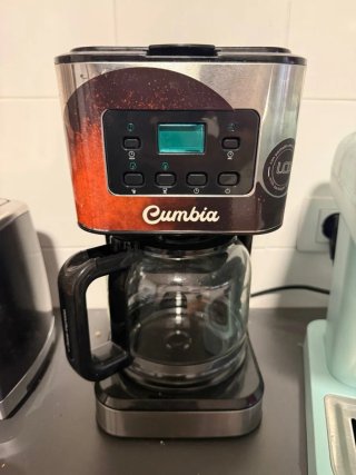 Cafetera Cumbia Negra y Naranja