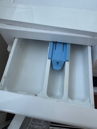 Lavadora WINIA 8kg 1000rpm