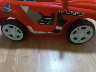 Coche eléctrico infantil Feber TUC