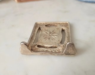 Antica reliquia in argento con Madonna