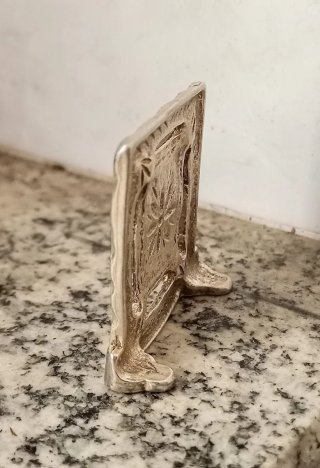 Antica reliquia in argento con Madonna