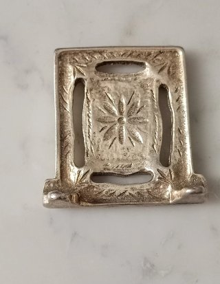 Antica reliquia in argento con Madonna