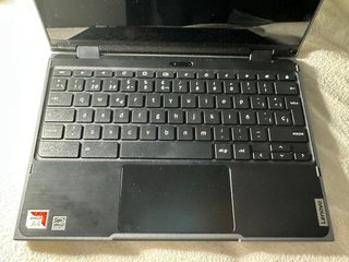 Lenovo Chromebook con cargador