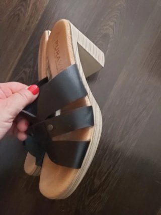Sandalias Piel Pura Vida Negras y Beige
