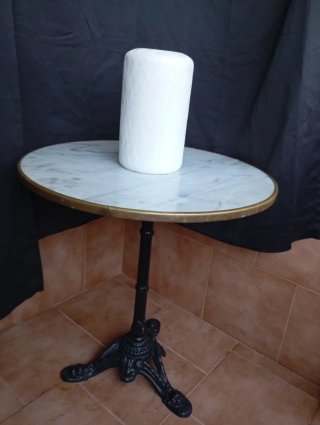 Jarrón blanco de cerámica texturizada