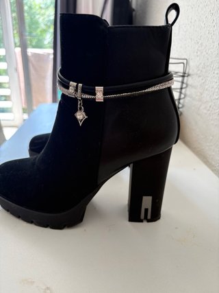 Botines negros talla 37