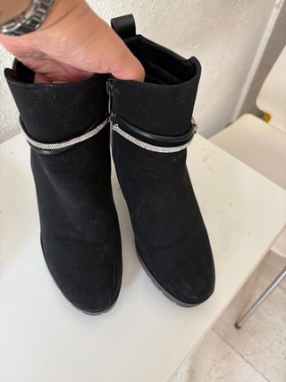 Botines negros talla 37