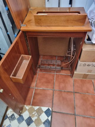 Mueble mesa máquina coser madera