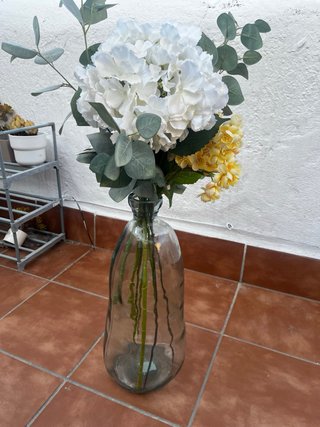 Jarrón de cristal transparente