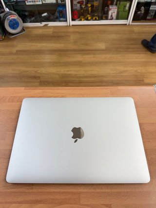 MacBook Air 2020 i7 16GB RAM 512GB SSD