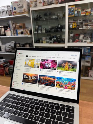 MacBook Air 2020 i7 16GB RAM 512GB SSD