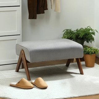 Reposapiés de salón gris