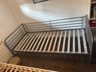 Cama SVARTA 90x200 Ikea