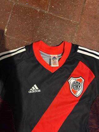 Camiseta River Plate Adidas Negra Talle L