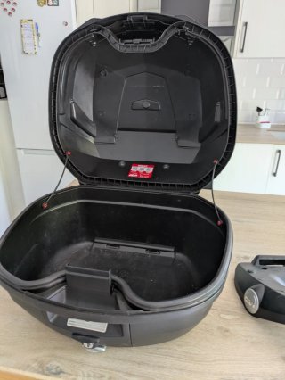 Baúl GIVI moto negro
