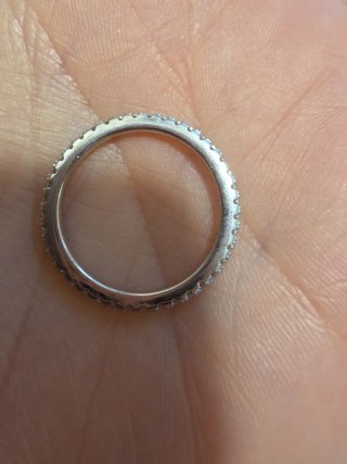 Anillo de plata con diamantes