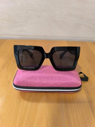 Occhiali da sole da donna neri