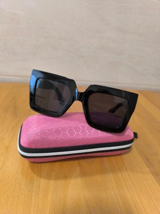 Occhiali da sole da donna neri