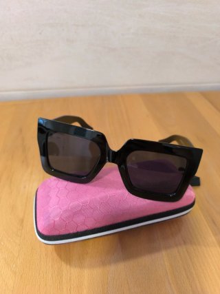 Occhiali da sole da donna neri