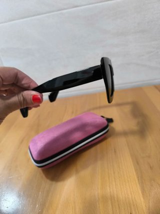 Occhiali da sole da donna neri