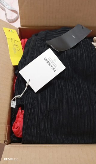 Consegna di Abbigliamento Donna 30 Pezzi Taglia S/M