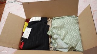 Consegna di Abbigliamento Donna 30 Pezzi Taglia S/M