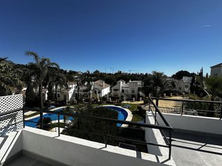 Piso en venta en Los Naranjos - Las Brisas en Marbella