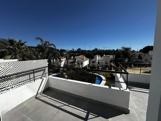 Piso en venta en Los Naranjos - Las Brisas en Marbella
