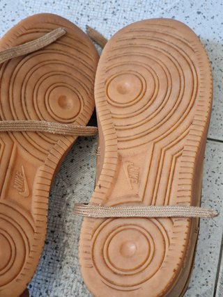 Zapatillas Nike niño beige/marrón