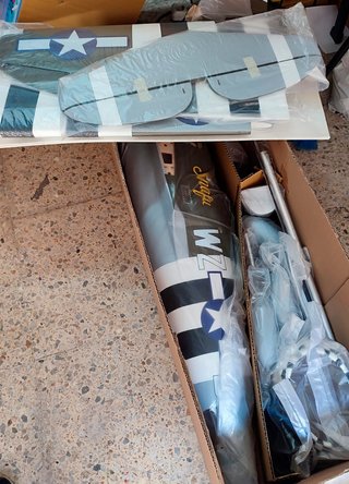 Avión Aeromodelismo p47  Nuevo en su Caja