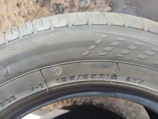 Neumáticos casi nuevos - 3000 km