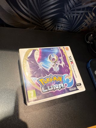 Nintendo 2DS Negra/Azul + 3 Juegos