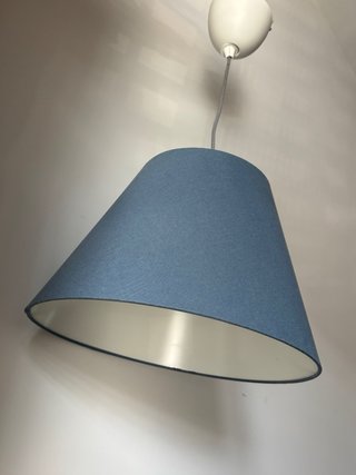Lámpara de techo azul IKEA