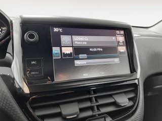 Peugeot 2008 BlueHDi 100 Style 73 kW (100 CV)