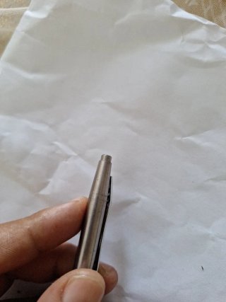 Bolígrafo metálico plateado montblanc