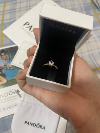 Anillo Pandora Oro y Circonita