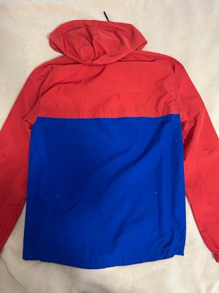 Chaqueta New Balance Roja y Azul con Capucha