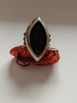 Anello d'epoca pietra nera