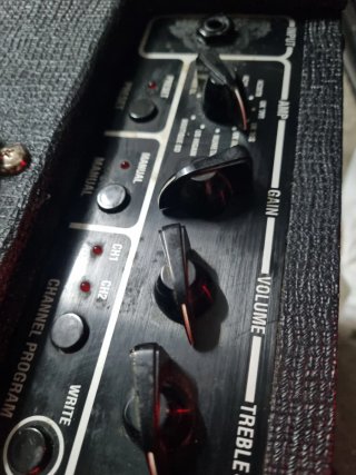 Amplificador Vox Valvetronix Guitarra
