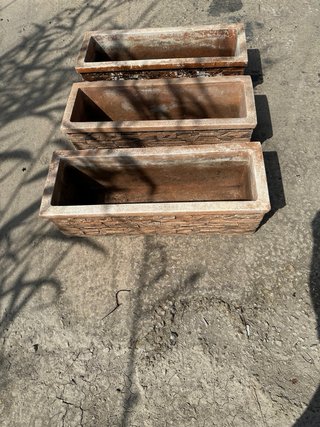 3 Maceteros de terracota y piedra