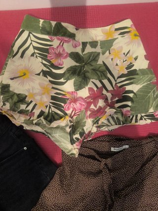 Lote Ropa: Pantalones y Falda