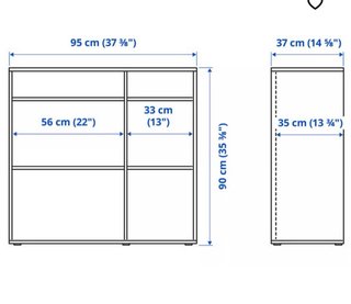 Estantería Vihals IKEA con dos cestas de mimbre