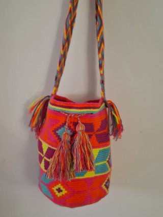 Bolso tejido ARHAUCOS hecho a mano