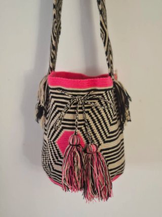 Bolso tejido ARHAUCOS hecho a mano